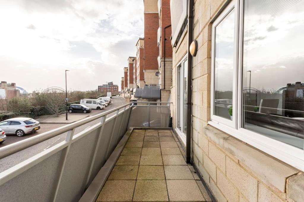 ニューカッスル・アポン・タインStunning Flat By Quayside With Balcony!!アパートメント エクステリア 写真