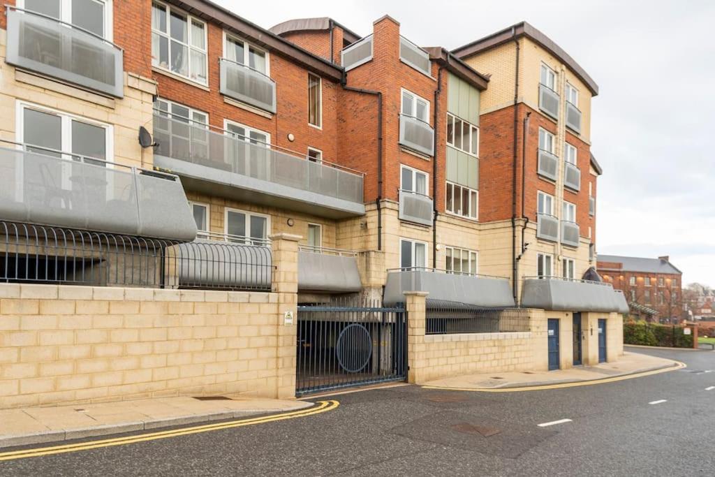 ニューカッスル・アポン・タインStunning Flat By Quayside With Balcony!!アパートメント エクステリア 写真